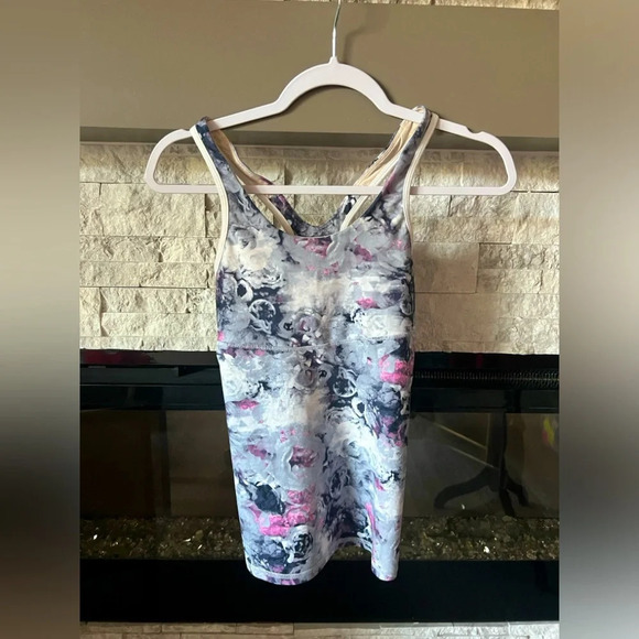 Lululemon size 2 pink and gray tank - Picture 1 of 6
